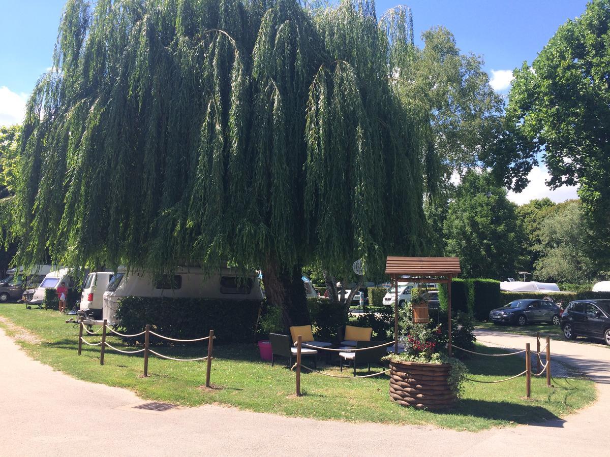 Camping Du Paquier Fane Chagny  Exteriör bild